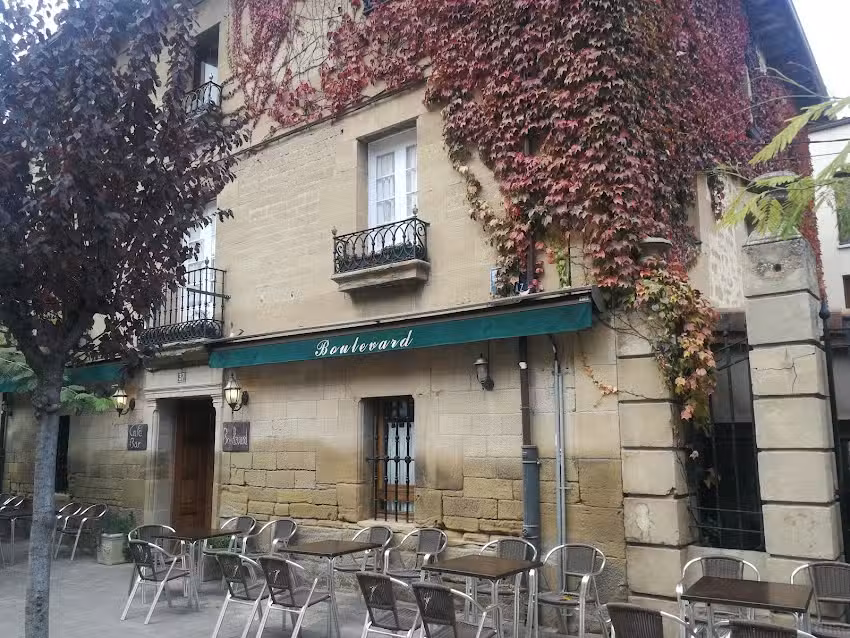 Cafe Bar Boulveard
