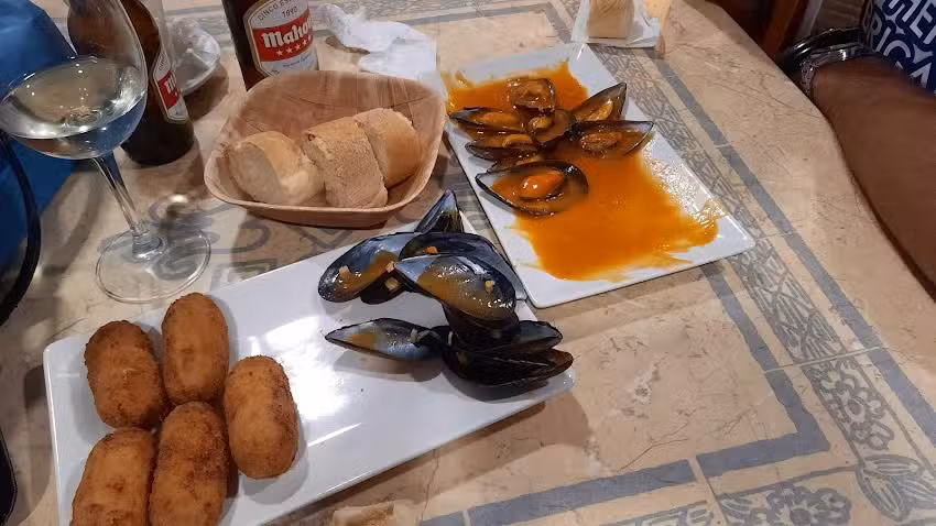 Caf&eacute; Bar Cabarcos