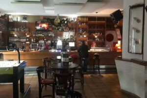 Caf&eacute; Bar Cadillac