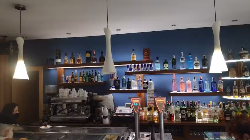 Caf&eacute; bar Central