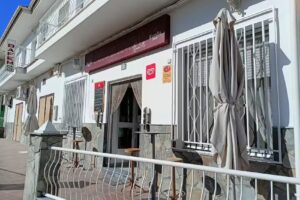 Caf&eacute; Bar central Navarillo