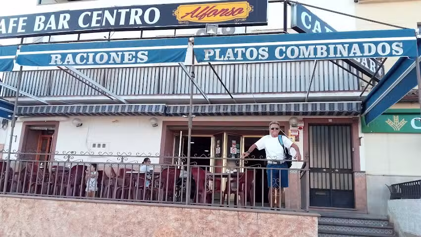 Caf&eacute;-Bar &laquo;Centro&raquo;