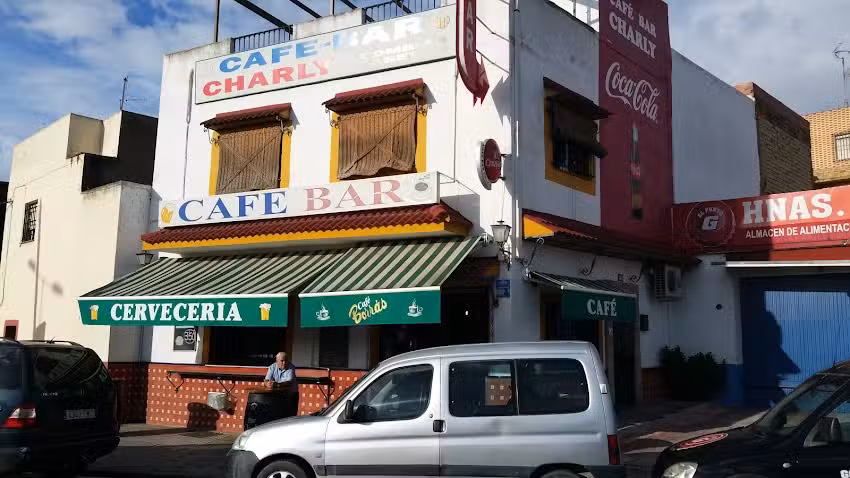 Cafe &ndash; Bar Charly