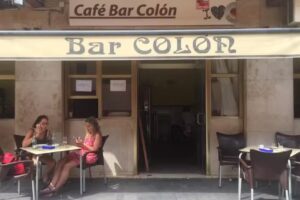 Cafe Bar Col&oacute;n