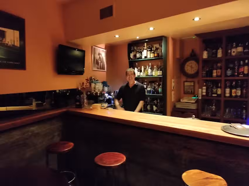 Caf&eacute; Bar Comp&aacute;s