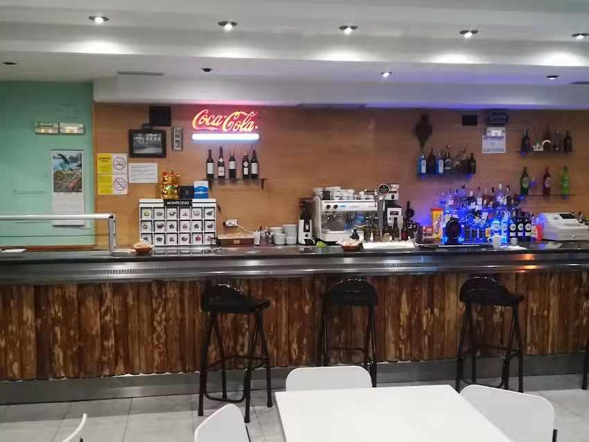 Caf&eacute;-Bar Cruceiro