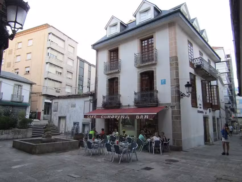 Caf&eacute; Bar Curoti&ntilde;a