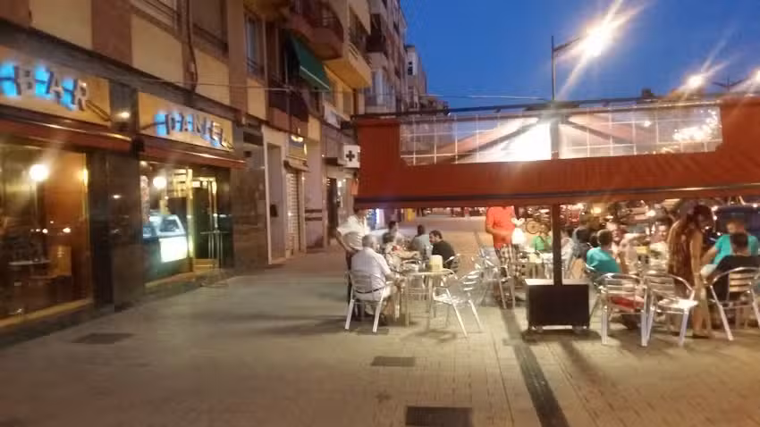 Caf&eacute; Bar Daniel