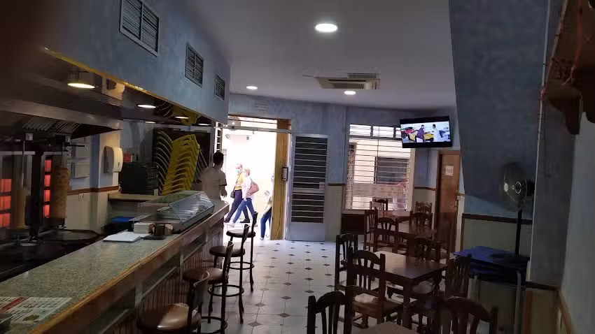Caf&eacute;-Bar D&ouml;n kebab