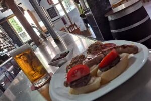 Caf&eacute;-Bar Donde Siempre II