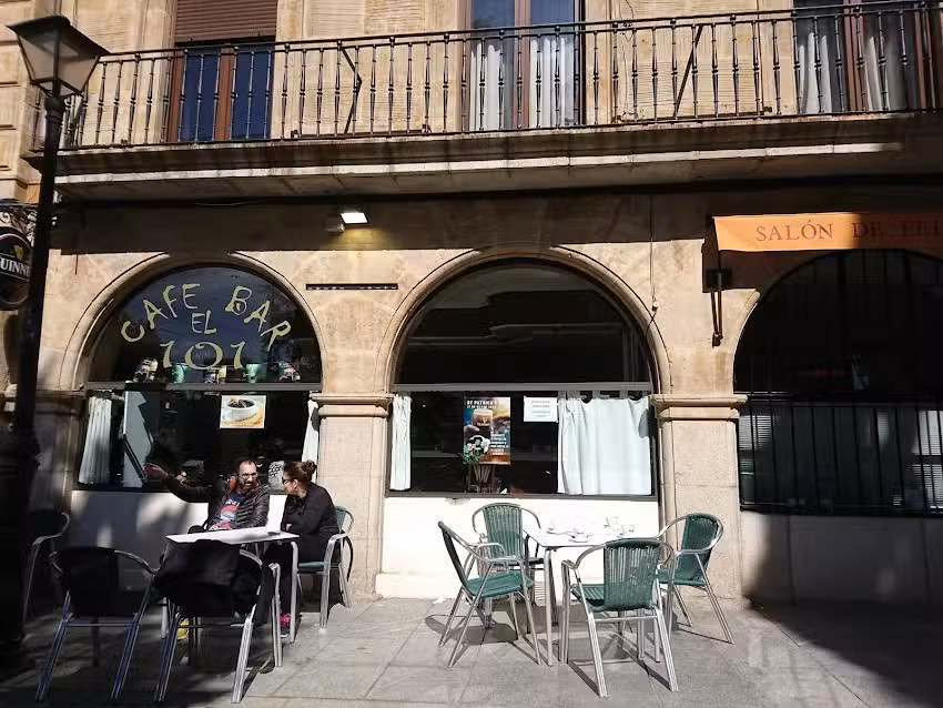 Caf&eacute; Bar El 101