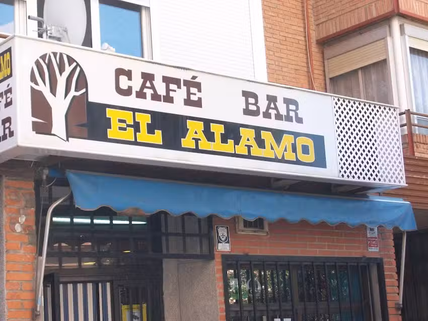 Caf&eacute; Bar El Alamo