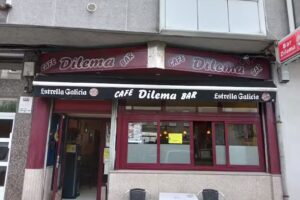 cafe bar el dilema