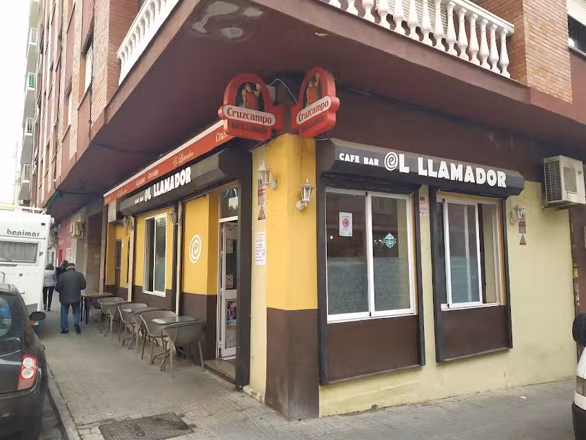 Caf&eacute;-Bar El Llamador