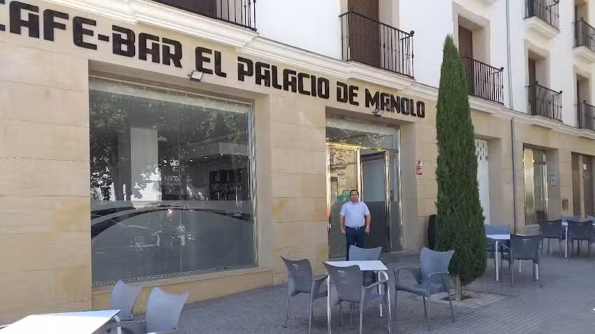 Caf&eacute;-Bar El Palacio de Manolo