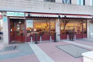 Caf&eacute;-Bar &laquo;El Paseo&raquo; (Felipe de Dios)