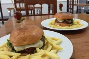 Caf&eacute;-Bar EL RODAL (Estaci&oacute;n de Autobuses).