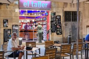 Caf&egrave; Bar El taller