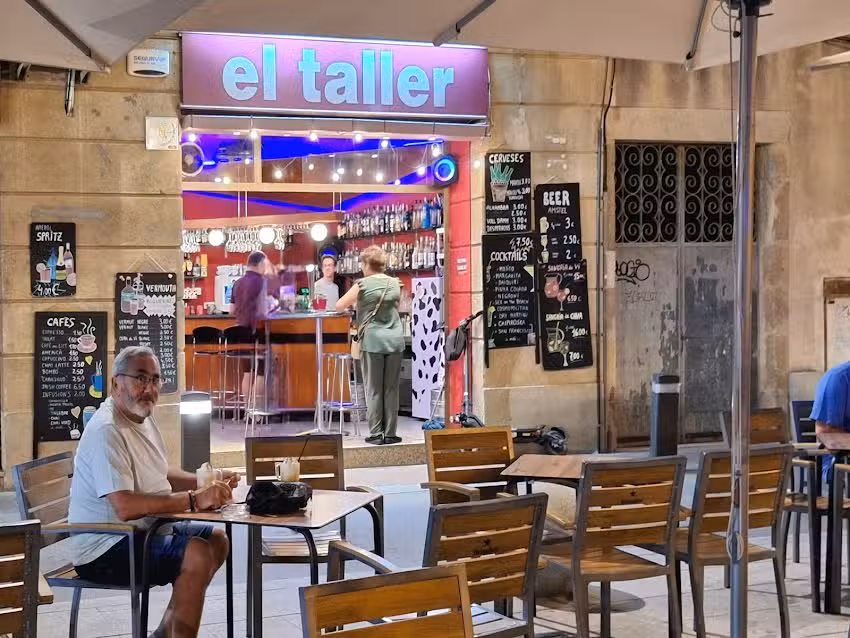 Caf&egrave; Bar El taller