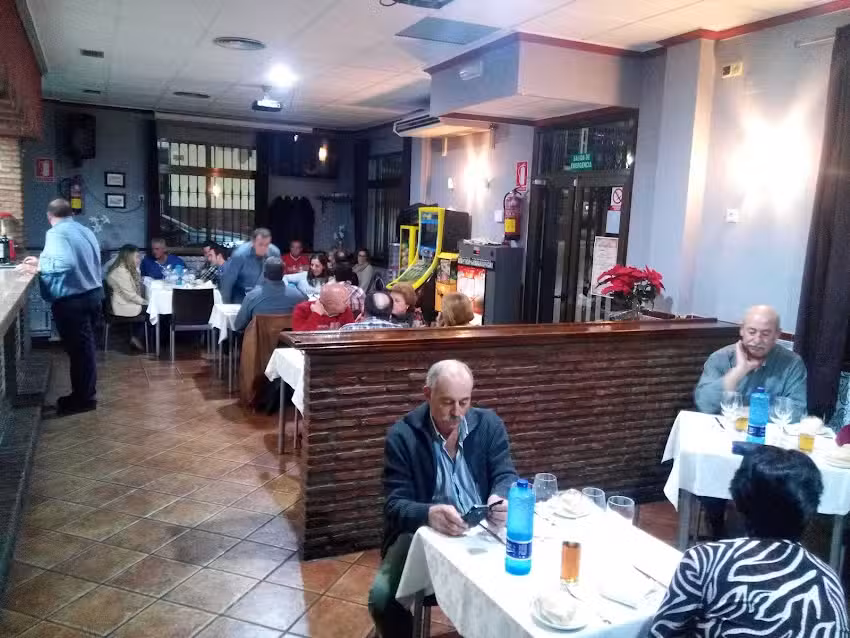 Caf&eacute;-Bar Entreicho