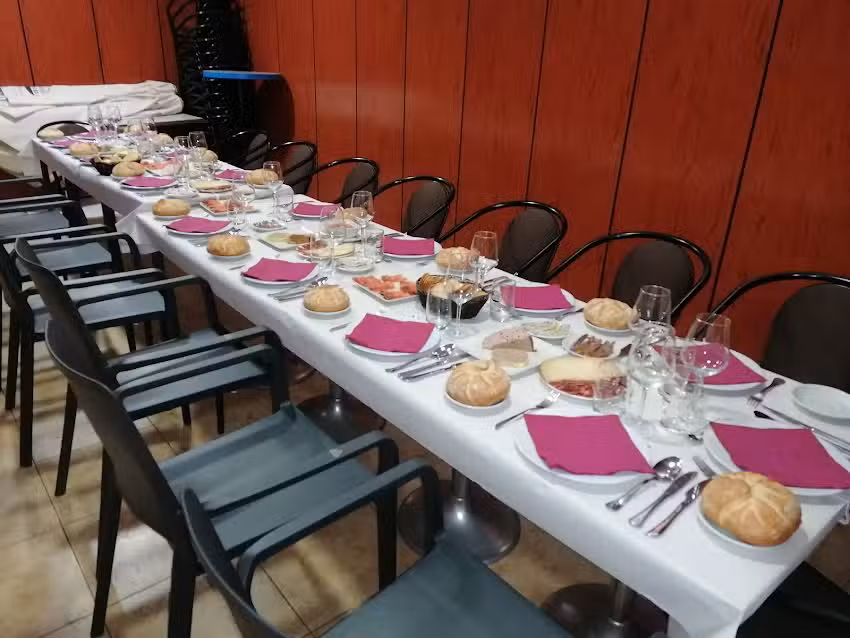 CAF&Eacute; BAR GALAS.