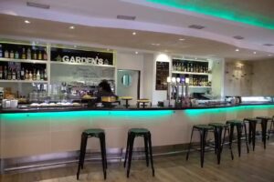 Caf&eacute; bar Garden&rsquo;s