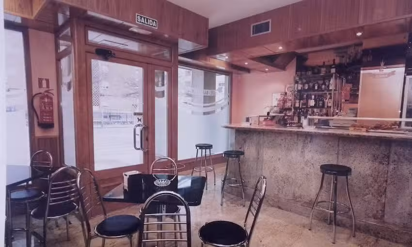 Caf&eacute;-Bar Glamour