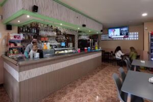 CAFE BAR INTERIOR en Vitoria-Gasteiz