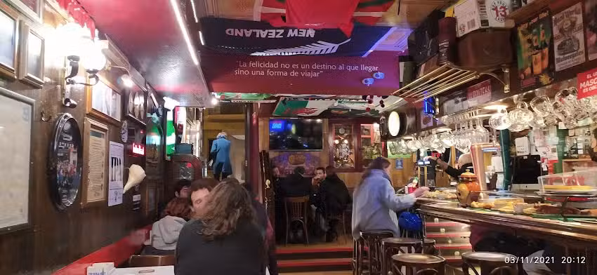 Caf&eacute; Bar Irish