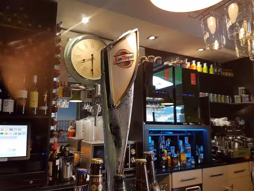 Caf&eacute; Bar Izarrak