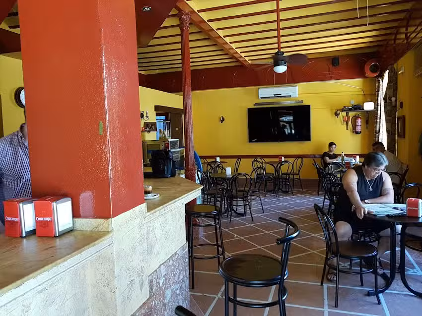 Caf&eacute; Bar Jama