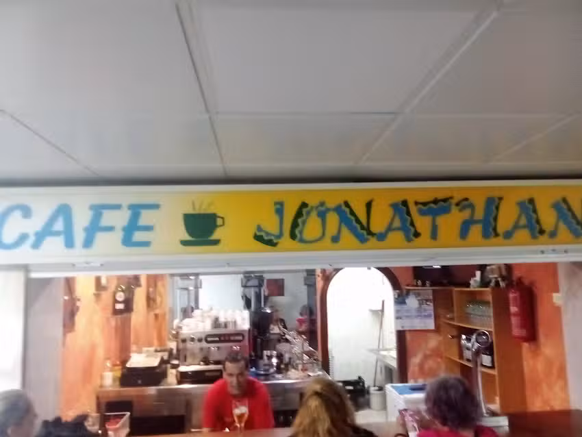 Caf&eacute; Bar Jonathan