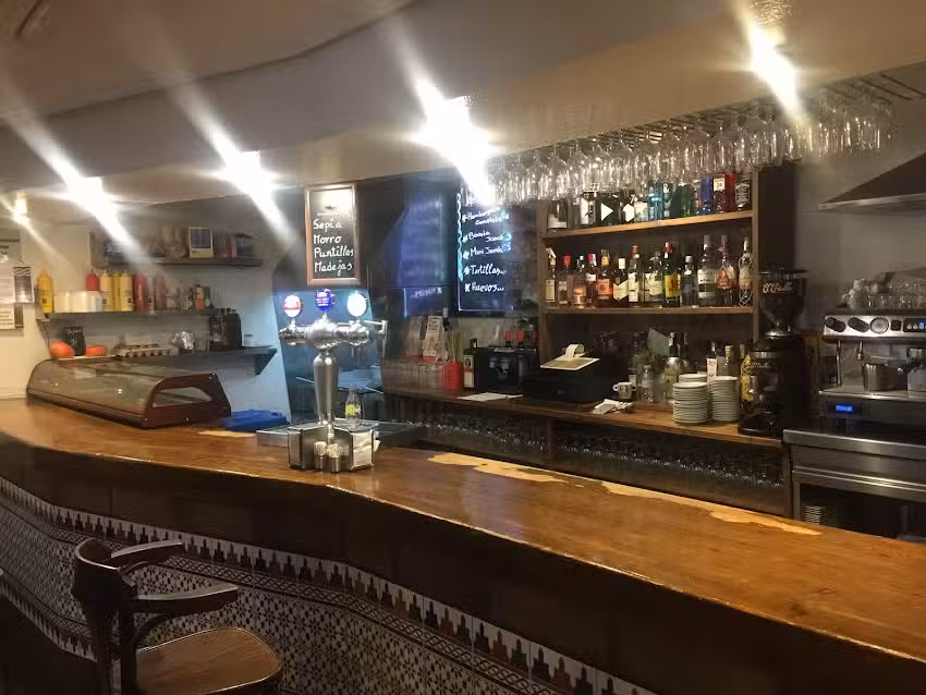 Cafe-Bar Juanpa jam&oacute;n al corte