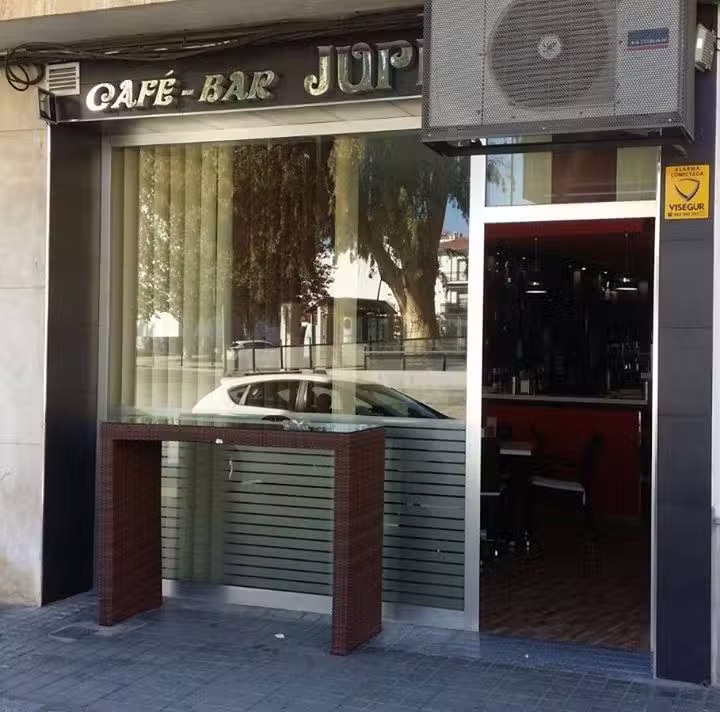 CAFE BAR JUPE