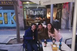 Caf&eacute; Bar King