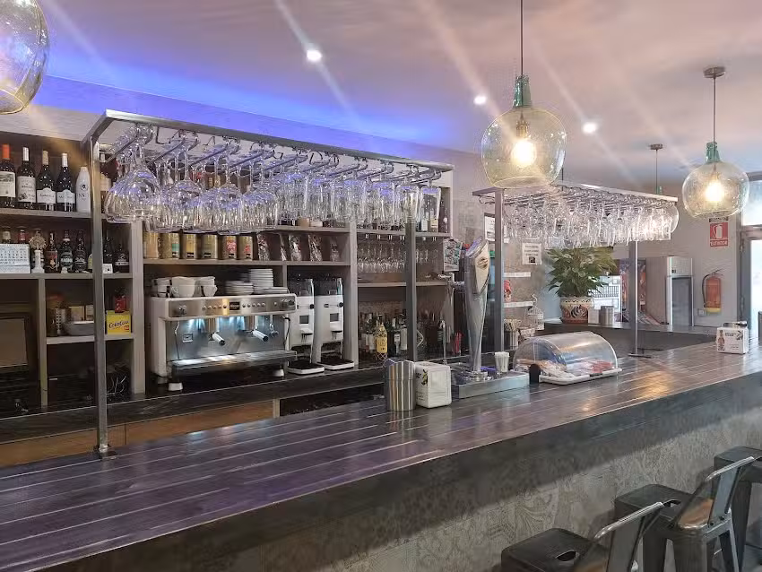 Caf&eacute; -bar La Acogida de Paco