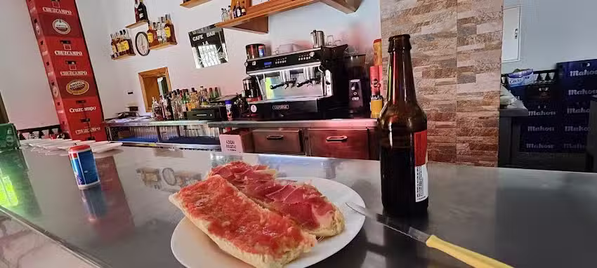 Caf&eacute; &ndash; Bar &laquo;LA ADUANA&raquo;