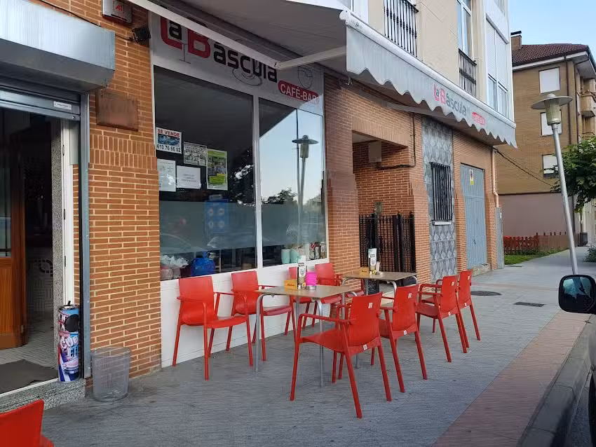 Caf&eacute; Bar La B&aacute;scula