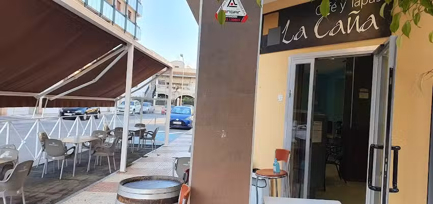 Cafe Bar La Ca&ntilde;a