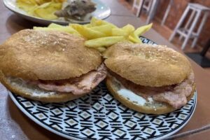 Caf&eacute; bar-La Carlota (jardin de la reina)