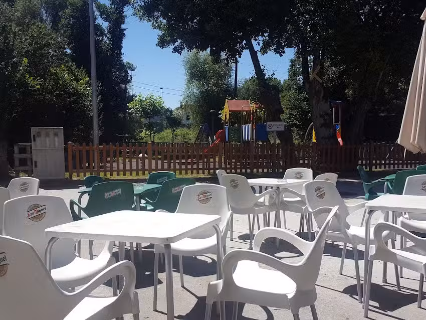 Caf&eacute; Bar La Embajada