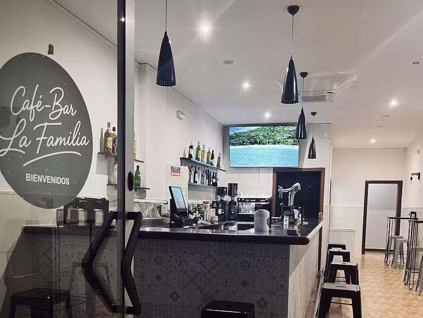 CAFE BAR LA FAMILIA