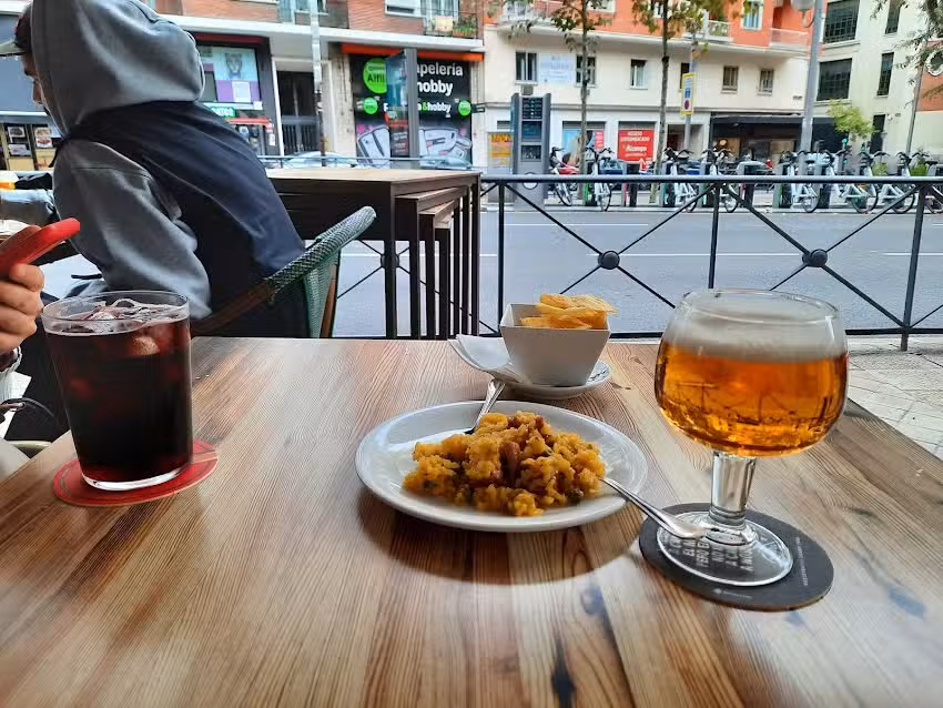 Caf&eacute; bar la familia