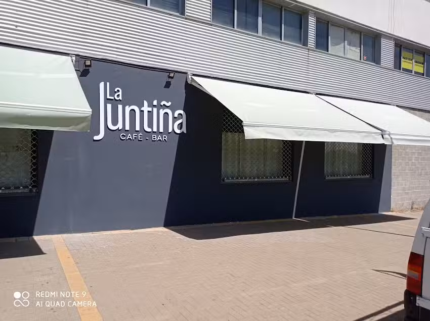 Caf&eacute; bar la Junti&ntilde;a