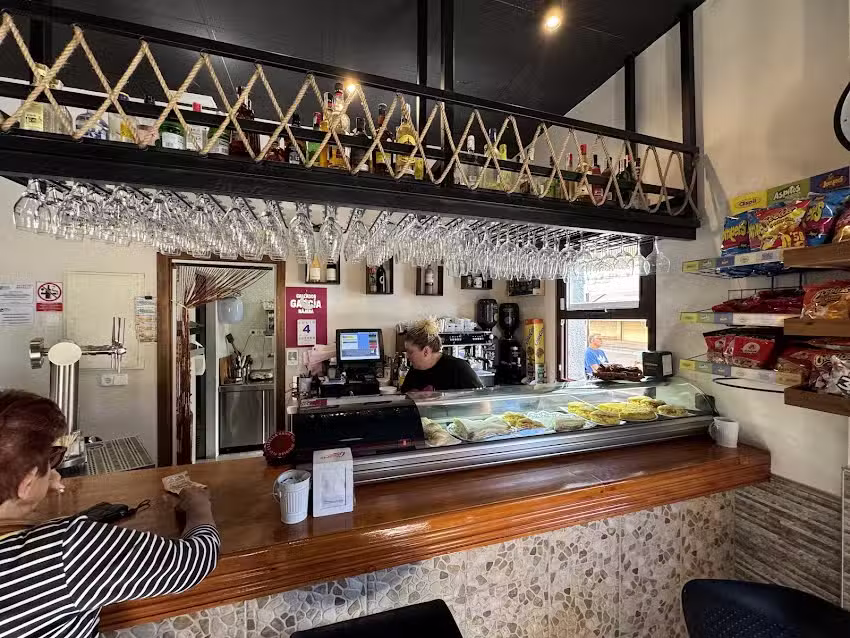 Caf&eacute; &ndash; Bar La Luna