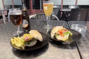 Caf&eacute; bar La Nacional