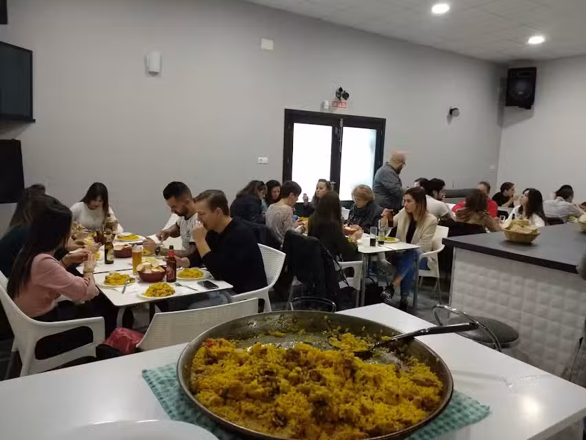 CAF&Eacute; BAR LA OFICINA