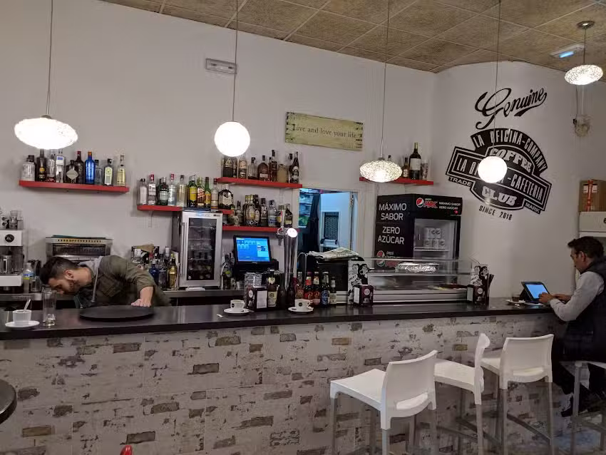 Caf&eacute; Bar La Oficina