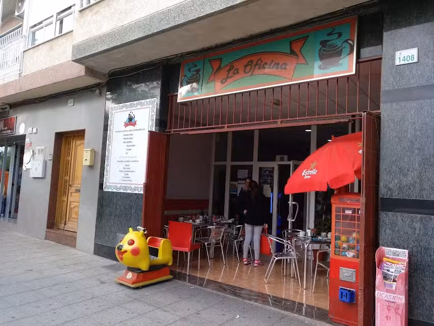 Cafe Bar La Oficina (cafe, tapas y men&uacute;s)