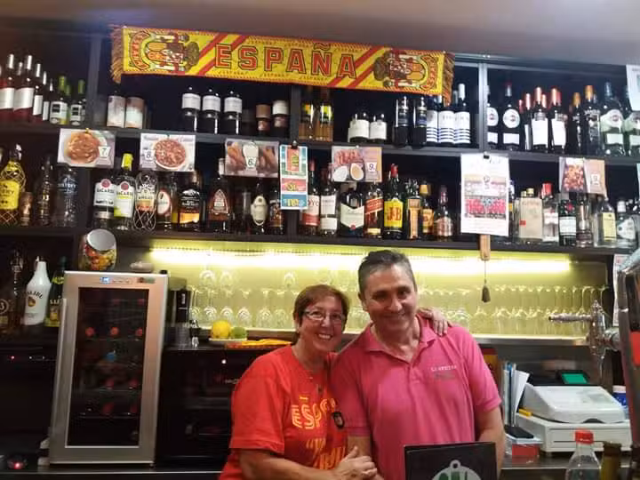 Caf&eacute; Bar La Oficina J&Puy